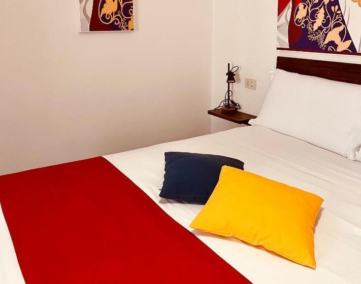 חדר סטנדרט עם מרפסת, Carrales Guest House