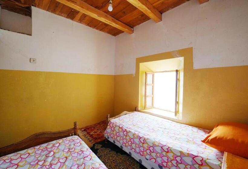 اتاق استاندارد با سرویس بهداشتی مشترک, Dar Megdaz