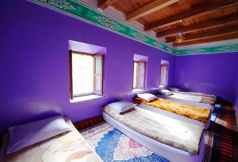 اتاق خانوادگی با سرویس بهداشتی مشترک, Dar Megdaz