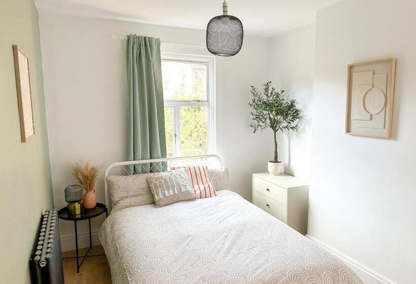 スタンダードルーム, Fosse Luxurys