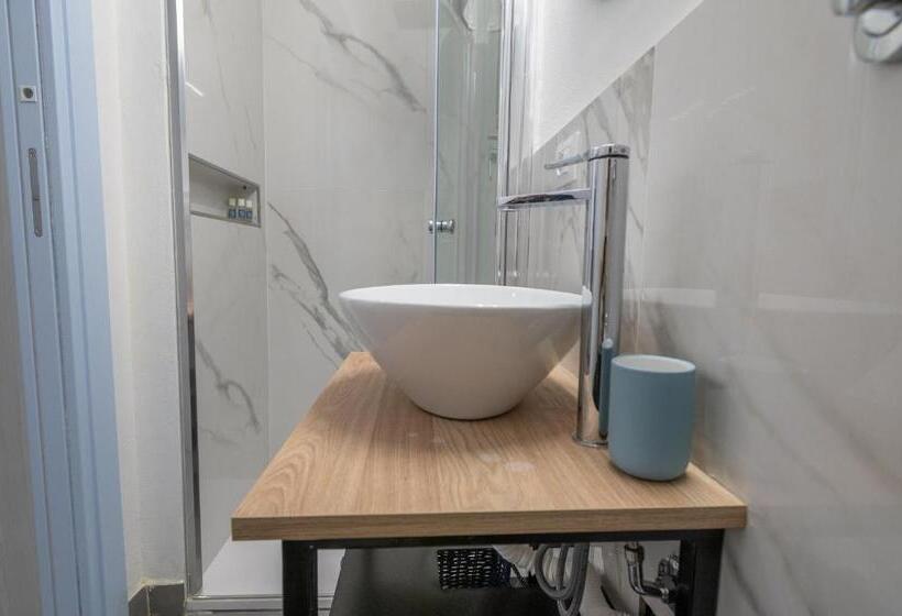 标准三人间, Il Cortile Isola Casa Vacanze