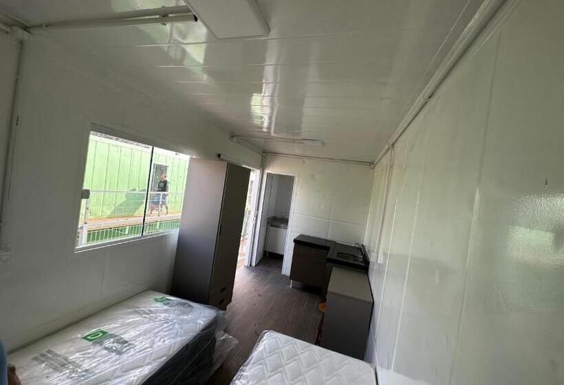 标准间, Vila Verde Containers