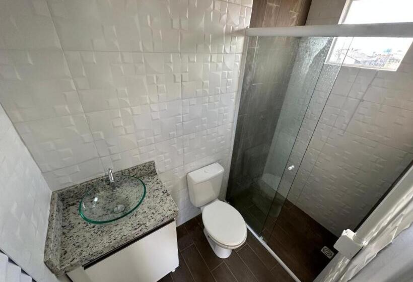 标准间, Vila Verde Containers