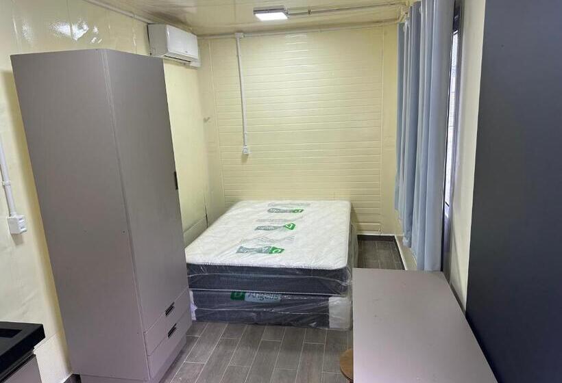 标准间, Vila Verde Containers