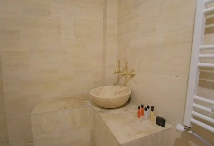 Standard-huone, Euphoria Cave House