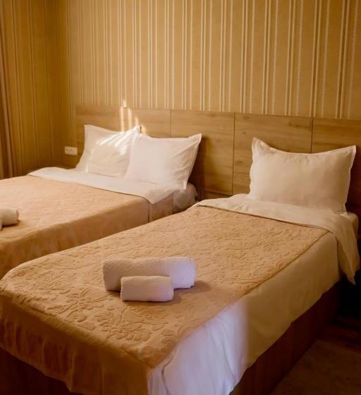 Standard Triple Room with Terrace, Kisi Garden