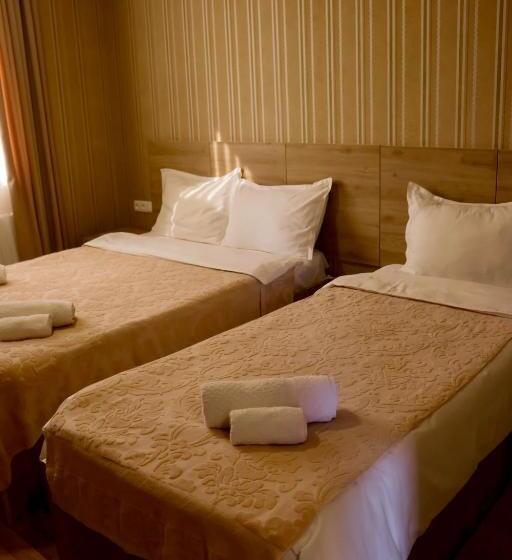 Standard Triple Room with Terrace, Kisi Garden