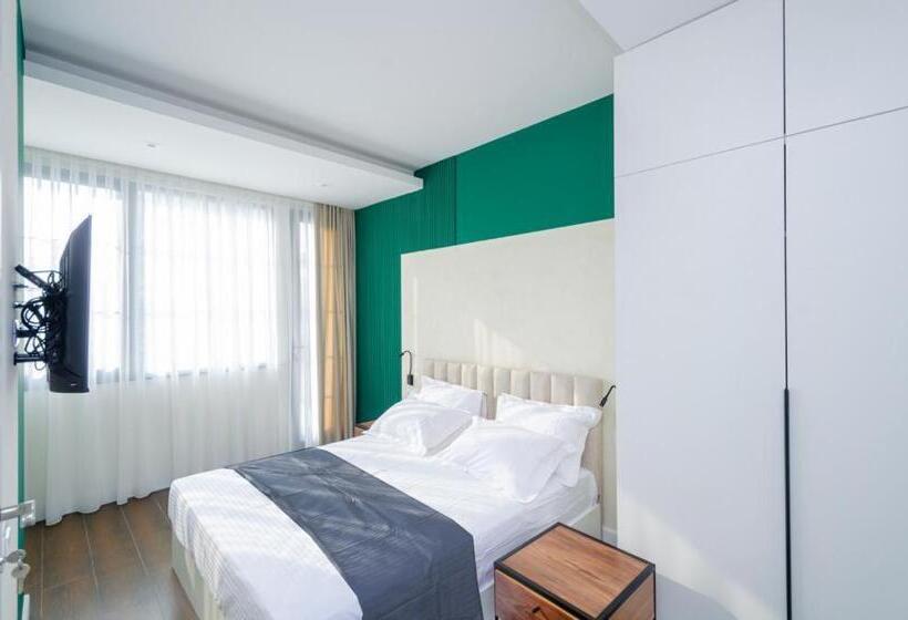 StandaardKamer, Latorre