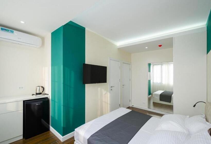 StandaardKamer, Latorre