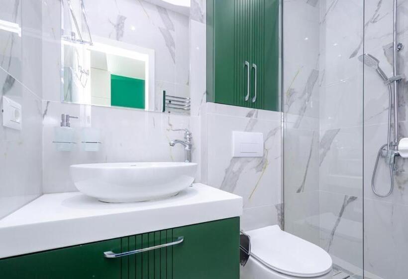 StandaardKamer, Latorre