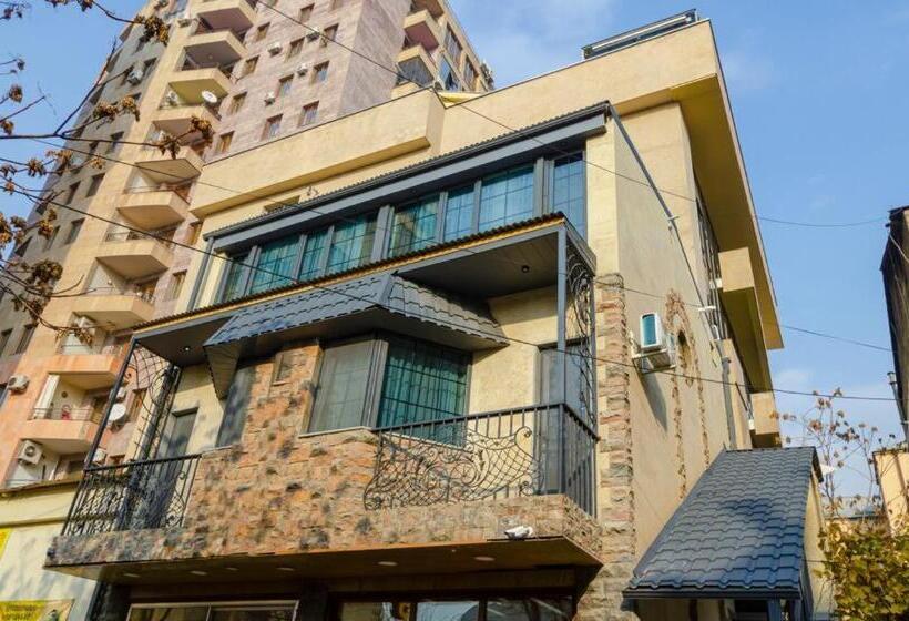 StandaardKamer, Latorre