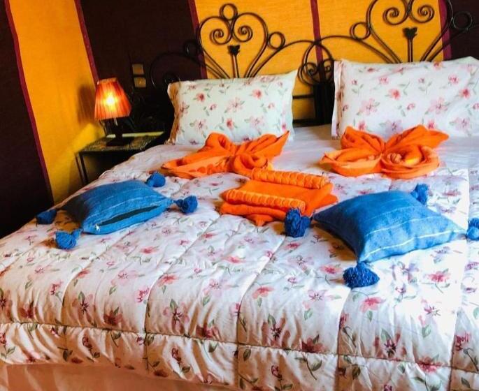 چادر با خدمات رفاهی استاندارد, Sahara Trips Camp