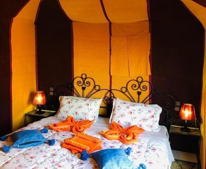 چادر با خدمات رفاهی استاندارد, Sahara Trips Camp