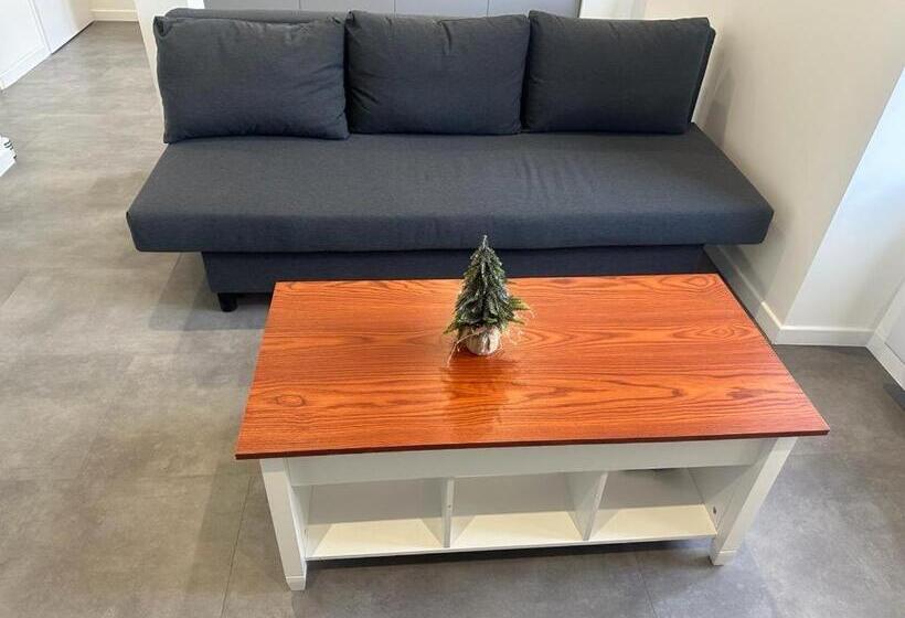 标准工作室, Le Bugatti Studio En Face De La Gare