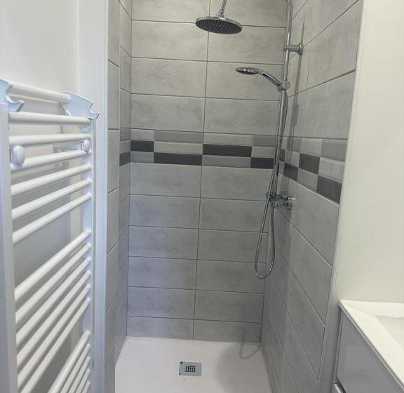 标准工作室, Le Bugatti Studio En Face De La Gare