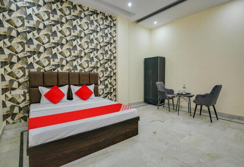 اتاق کلاسیک سه تخته, Orchid Regency