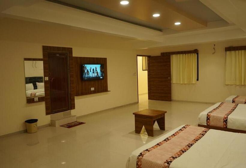 סוויטה משפחתית, Metro Inn