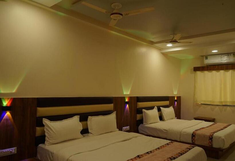 סוויטה משפחתית, Metro Inn