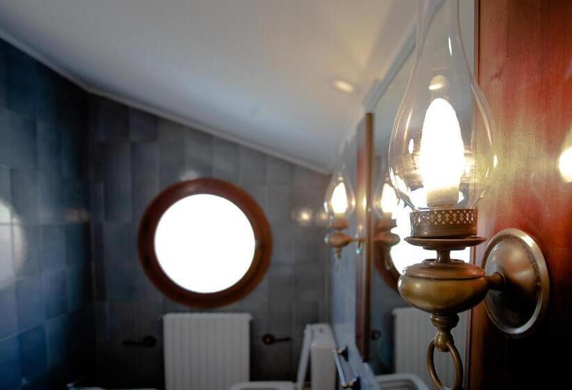 スタンダードトリプルルーム, B&b Green House