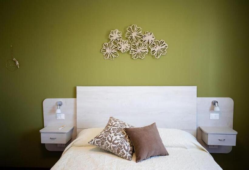 スタンダードトリプルルーム, B&b Green House