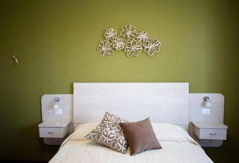 スタンダードトリプルルーム, B&b Green House