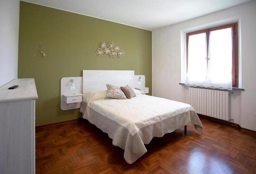 スタンダードトリプルルーム, B&b Green House