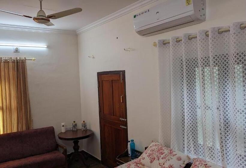 חדר סטנדרט, Hill Top Homes