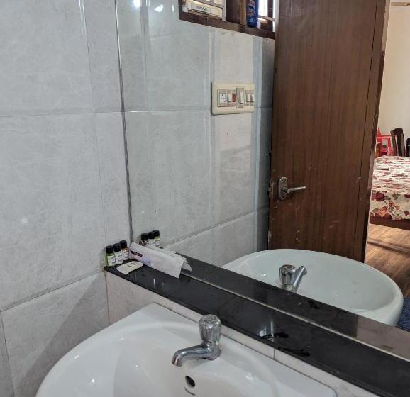 חדר סטנדרט, Hill Top Homes