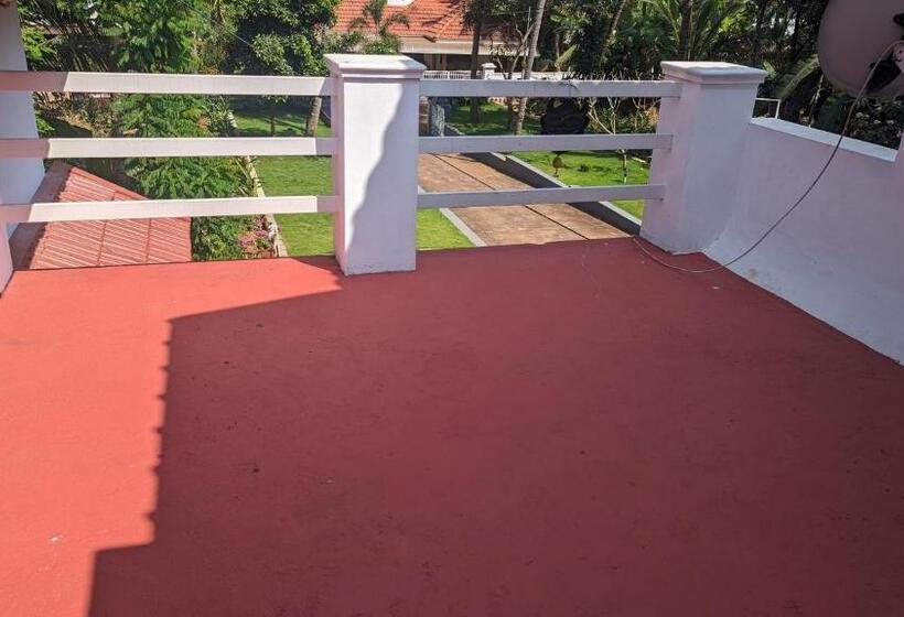 חדר סטנדרט, Hill Top Homes