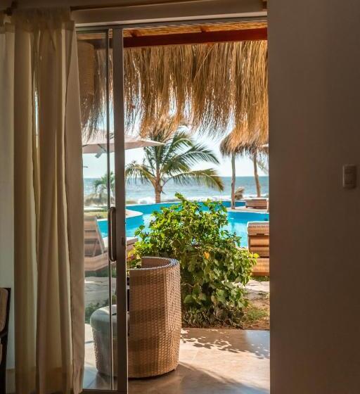 سوییت, Beso De Sal Resort