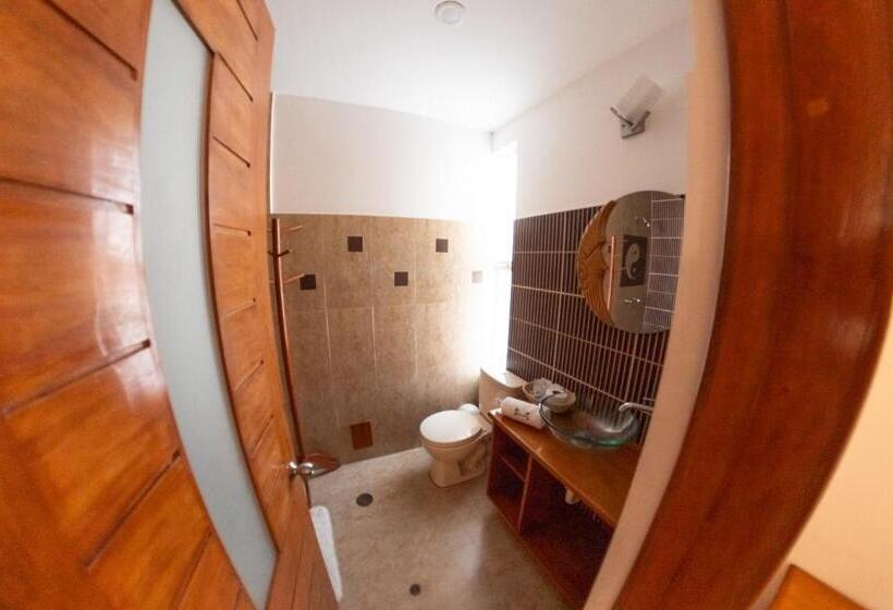 اتاق لوکس با چشمانداز استخر, Beso De Sal Resort