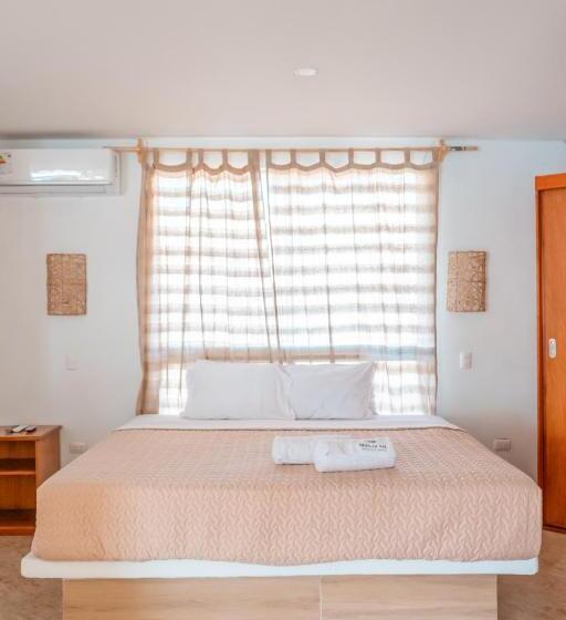 اتاق لوکس با چشمانداز استخر, Beso De Sal Resort