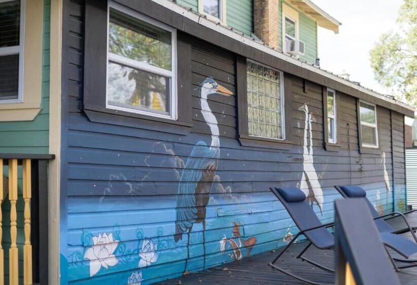 إستوديو قياسى, Depot Village