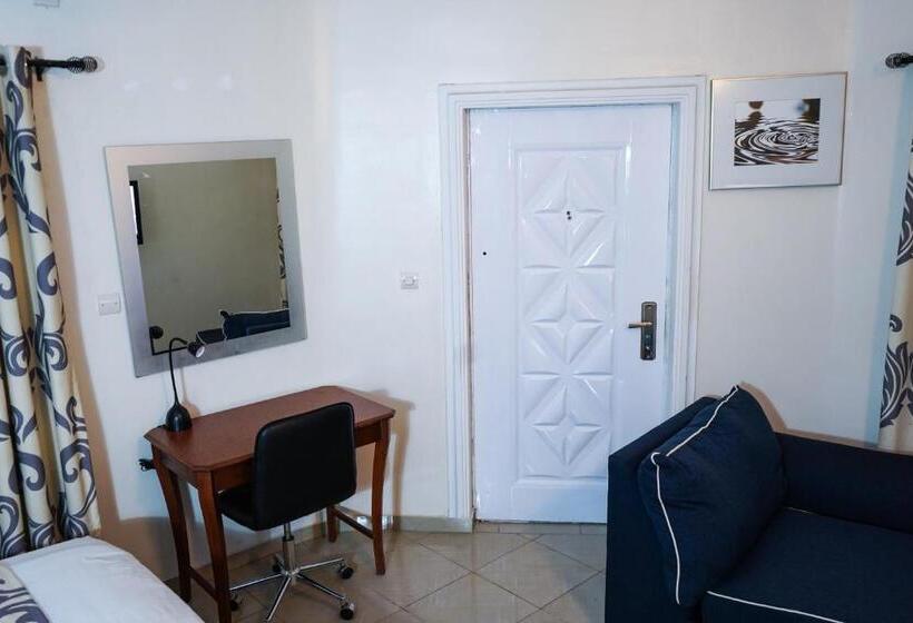 Suite Deluxe, Eka Elite