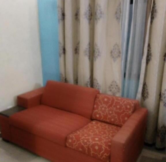 Apartamento 1 Quarto Rés-do-chão, Eka Elite