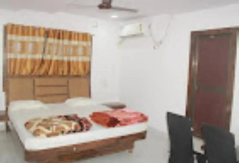 Deluxe Zimmer, Panchanan Junagrh