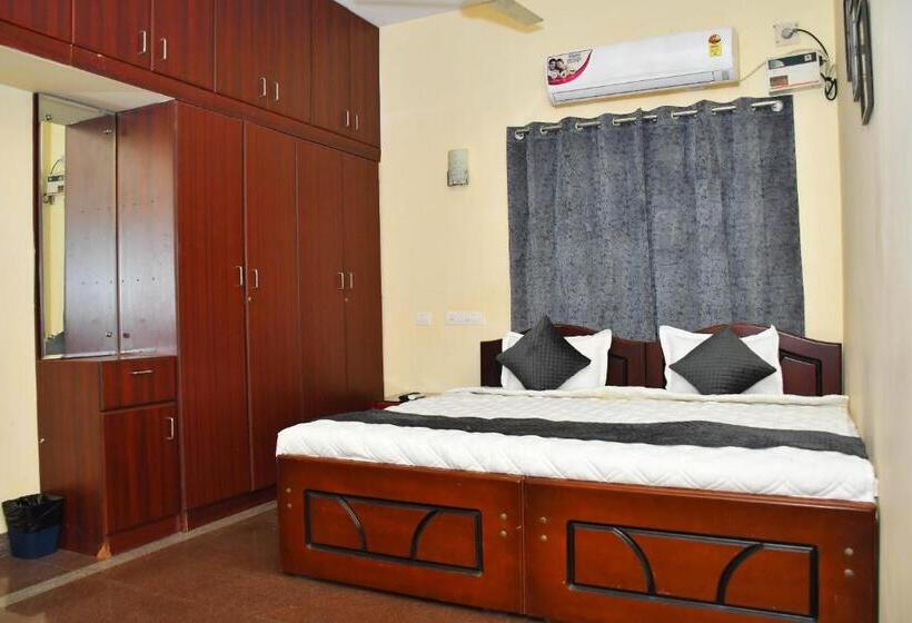 Quarto Estandar, Revive Inn Pondy   Rooms & Villa