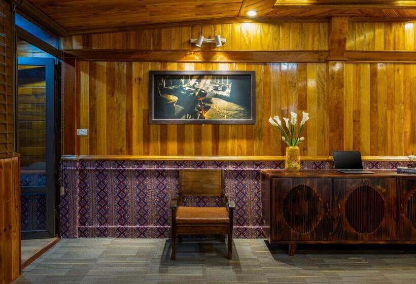 سوییت با چشمانداز کوه, Sapa View Spring Garden