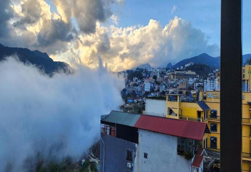 سوئیت جونیور با چشم‌انداز کوهستان, Sapa View Spring Garden