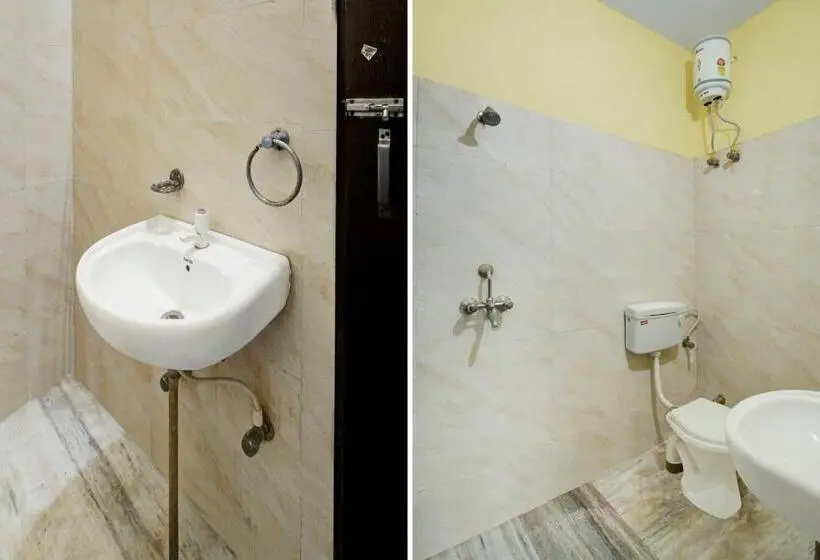 Classic Kolmen Hengen Huone, Oyo Hotel Rao Residency