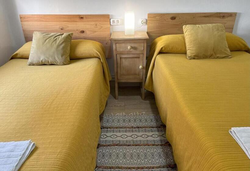 اتاق استاندارد با سرویس بهداشتی مشترک, Pensión Galicia