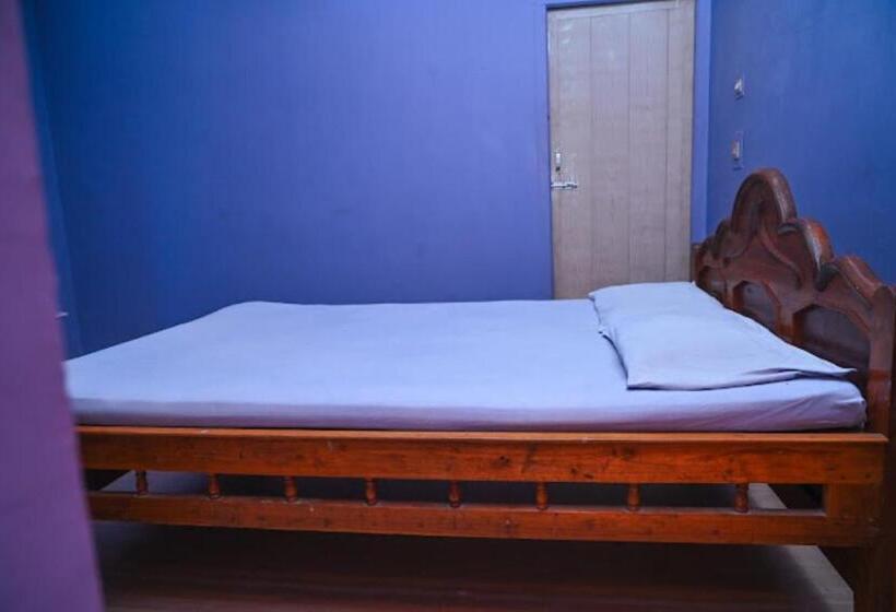 חדר דלוקס, Sailabala Guest House Bhadrak