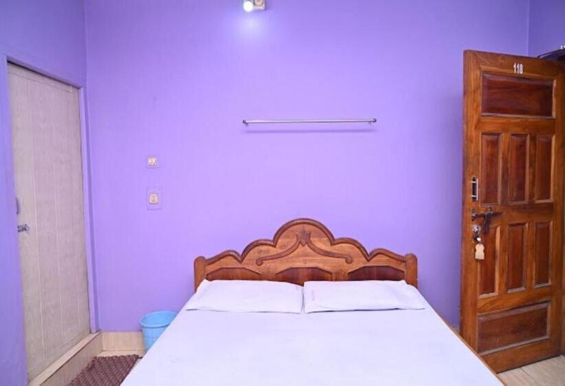 Номер Deluxe, Sailabala Guest House Bhadrak