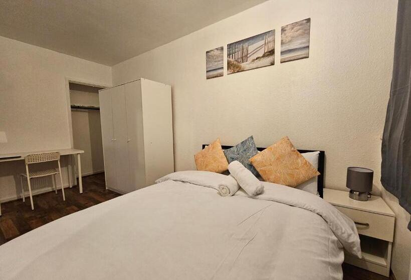 غرفة قياسية, Spitalfields Rooms