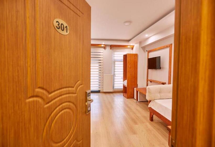 バルコニー付きデラックスルーム, Sabina Hotel Near Grand Bazaar, City Center