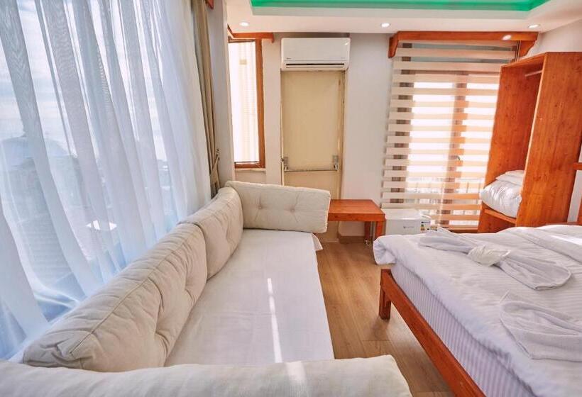 اتاق لوکس با چشم‌انداز دریا, Sabina Hotel Near Grand Bazaar, City Center