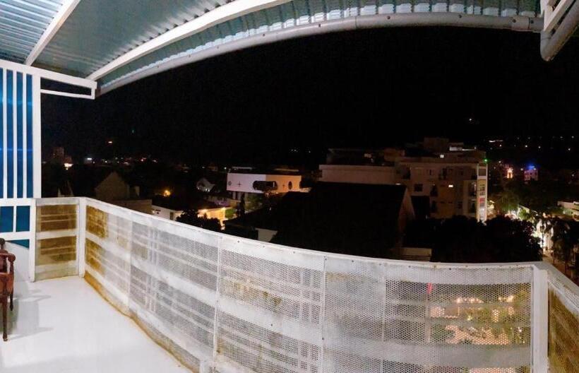 غرفة عائلية, An Thịnh Phát Motel