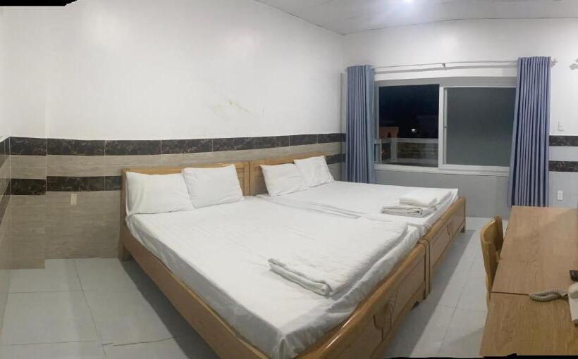 غرفة عائلية, An Thịnh Phát Motel