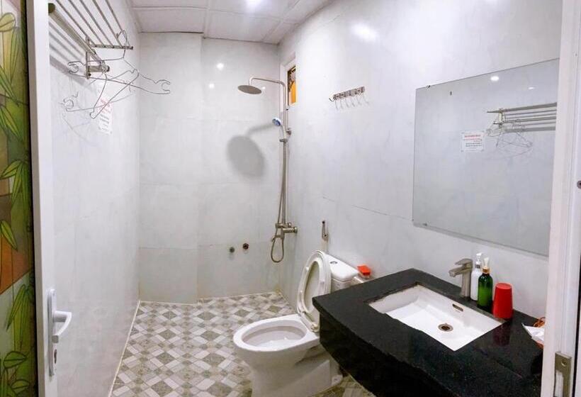 إستديو قياسى مزود بشرفة, An Thịnh Phát Motel