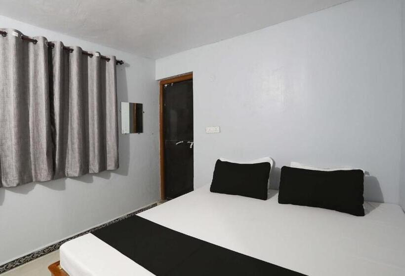 غرفة كلاسيكية ثلاثية, Oyo Rp